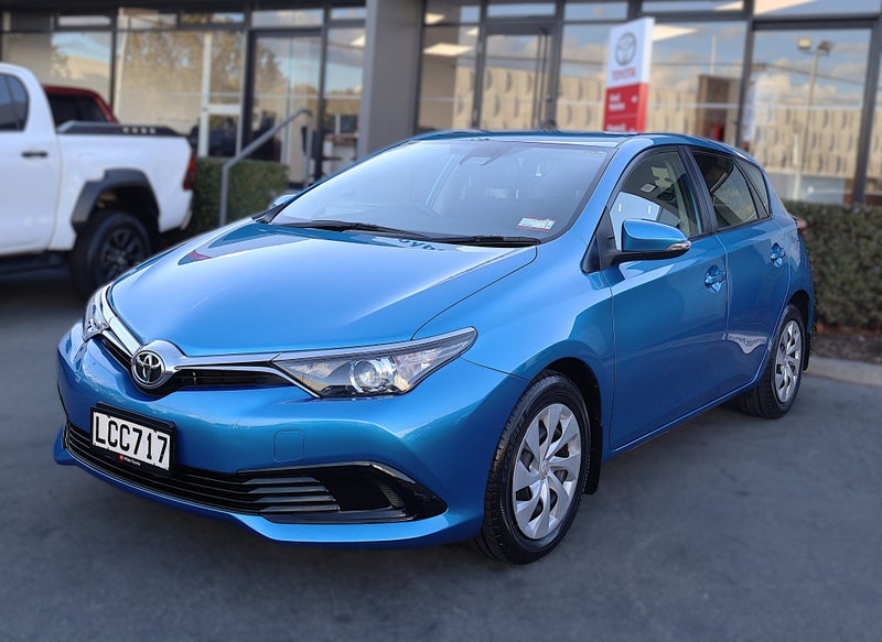 2017 Toyota Corolla GX PETROL, Hatchback image 3