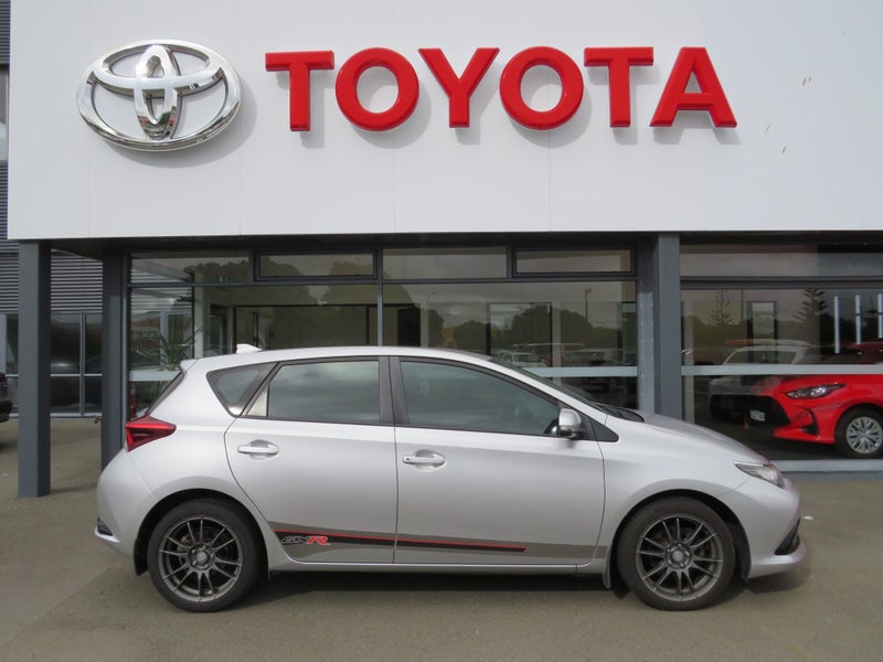 2017 Toyota Corolla GXR image 4