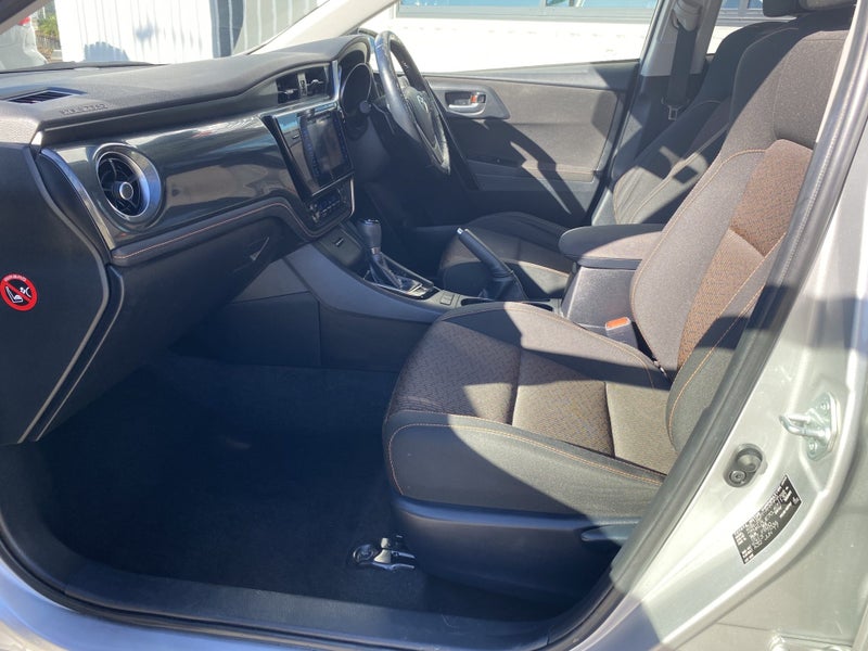 2017 Toyota Corolla LEVIN SX FWD 1.8P HATCH - N... image 5