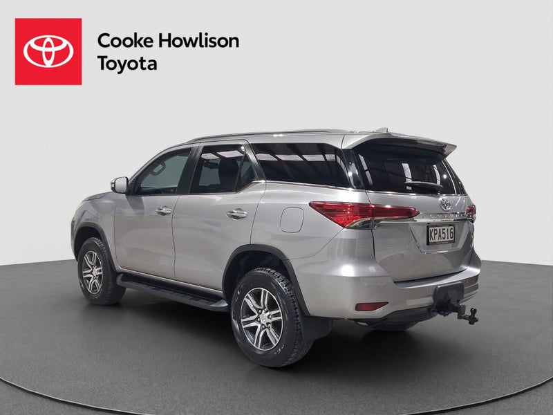 2017 Toyota Fortuner 4WD GXL image 5