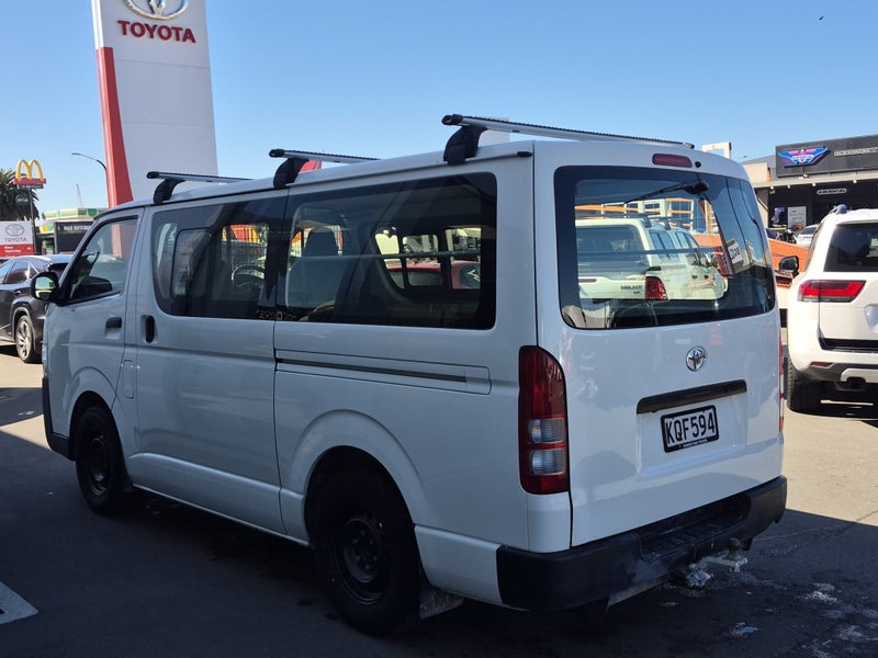2017 Toyota Hiace ZL 3.0TD 2WD 5Manual image 5