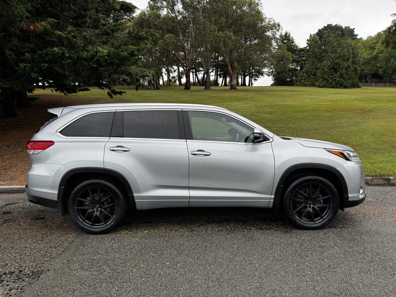 2017 Toyota Highlander Limited 3.5P 8AT AWD SUV... image 3