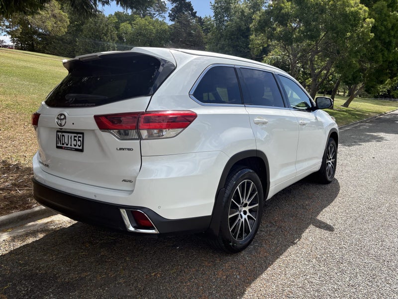 2017 Toyota Highlander Limited 3.5P 8AT AWD SUV... image 4