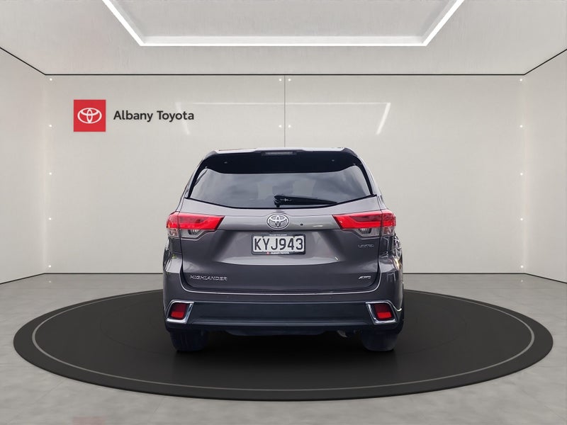 2017 Toyota Highlander Limited 3.5P 8AT AWD SUV... image 4