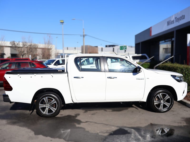 2017 Toyota Hilux 2WD S DIESEL TURBO, Manual image 5