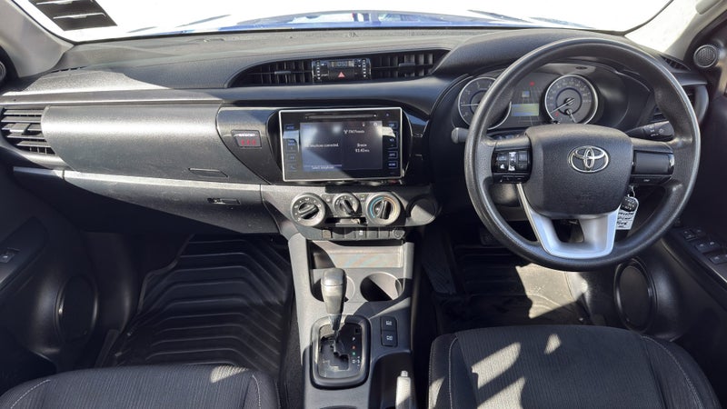 2017 Toyota Hilux 2WD SR 2.8DT DOUBLE CAB UTE 6AT image 2