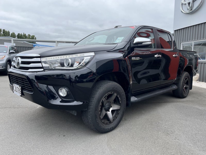 2017 Toyota Hilux 2WD SR5 2.8DT Automatic Doubl... image 3