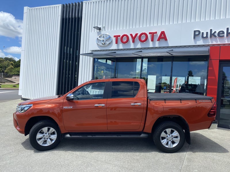 2017 Toyota Hilux 2WD SR5 2.8DT DOUBLE CAB UTE/... image 2