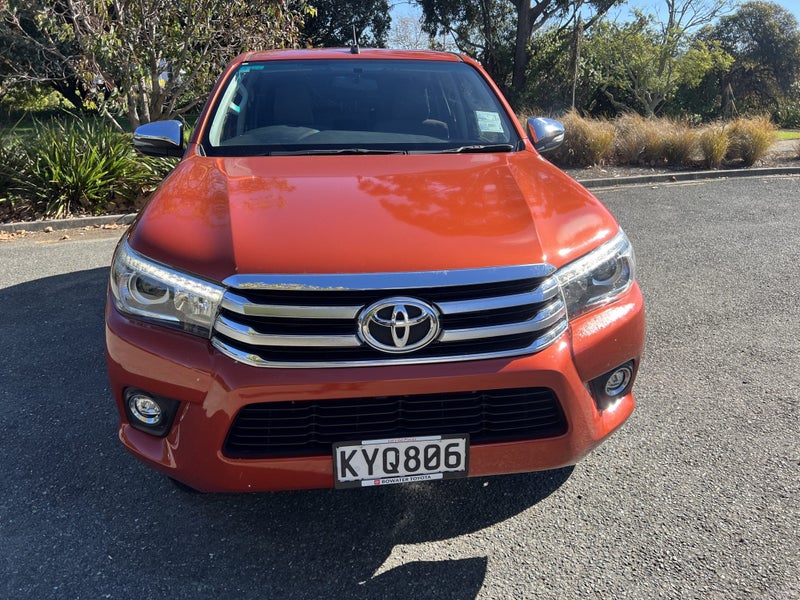 2017 Toyota Hilux 4WD SR5 2.8DT image 2