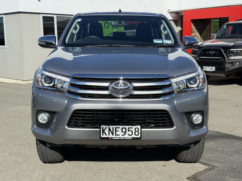 2017 Toyota Hilux 4WD SR5 2.8DT DOUBLE CAB UTE... image 5