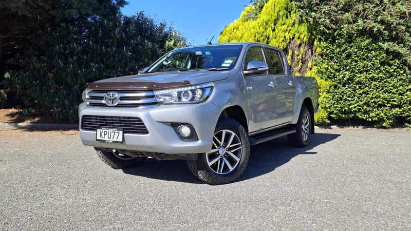 2017 Toyota Hilux 4WD SR5 LIMITED 2.8DT DOUBLE... image 3