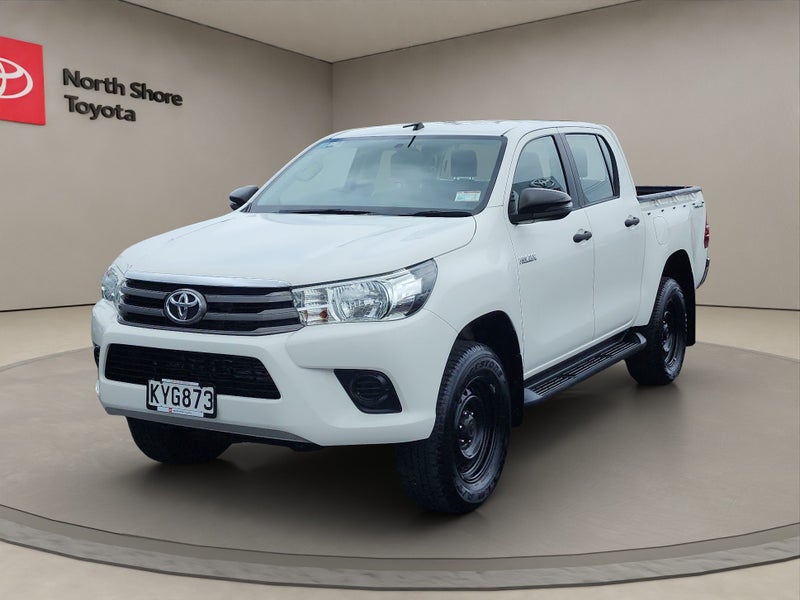 2017 Toyota Hilux SR 2.8L Diesel Turbo 2WD Ute image 3