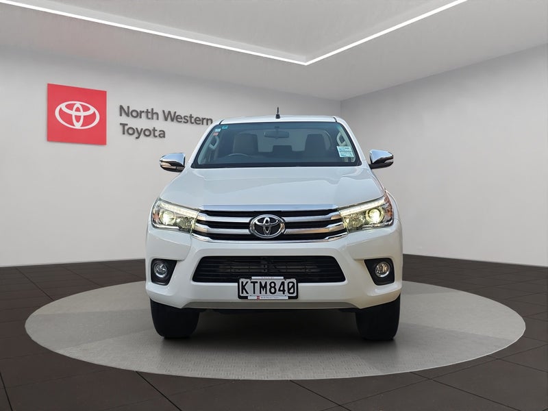2017 Toyota Hilux SR5 2.8L Diesel Turbo 2WD Ute image 2