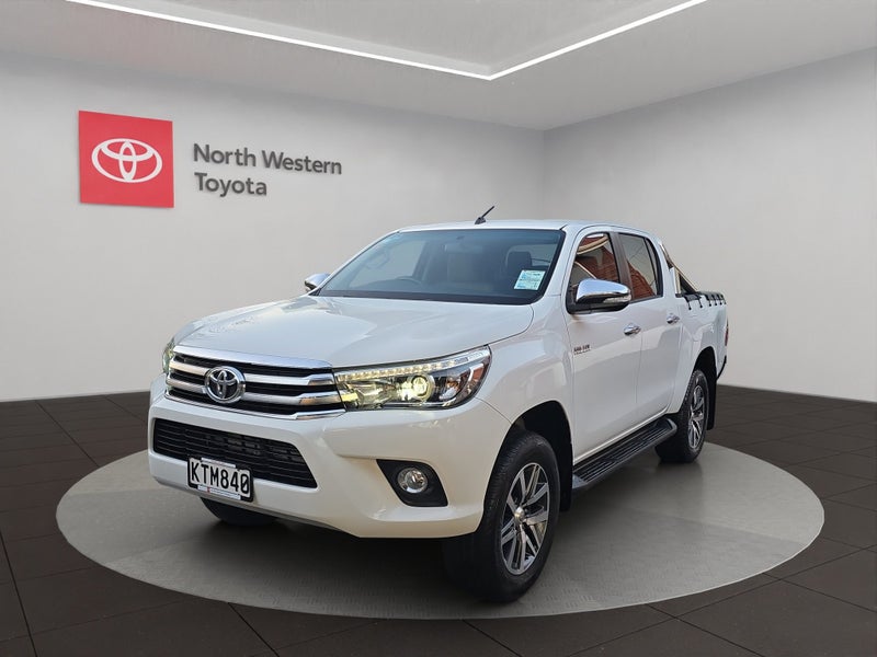 2017 Toyota Hilux SR5 2.8L Diesel Turbo 2WD Ute image 3