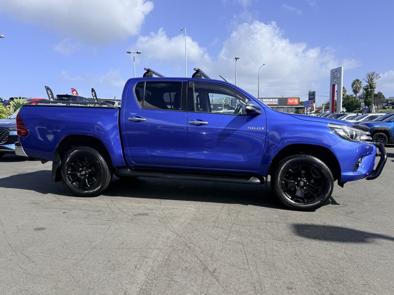 2017 Toyota Hilux SR5 TD DC 2.8 AUTOMATIC image 5