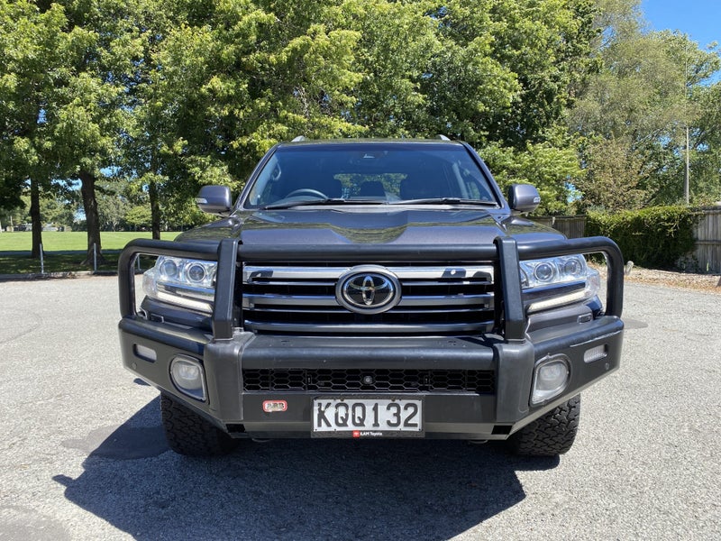 2017 Toyota Land Cruiser 200 VX 4WD 4.5TD V8 SUV image 2
