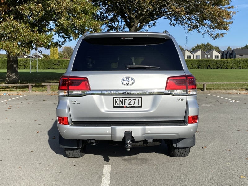 2017 Toyota Land Cruiser 200 VX LIMITED 4WD 4.5... image 4