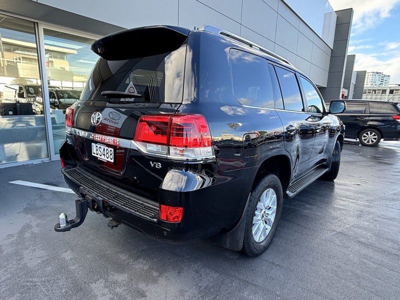 2017 Toyota Land Cruiser 200 VX LIMITED 4WD 4.5... image 3