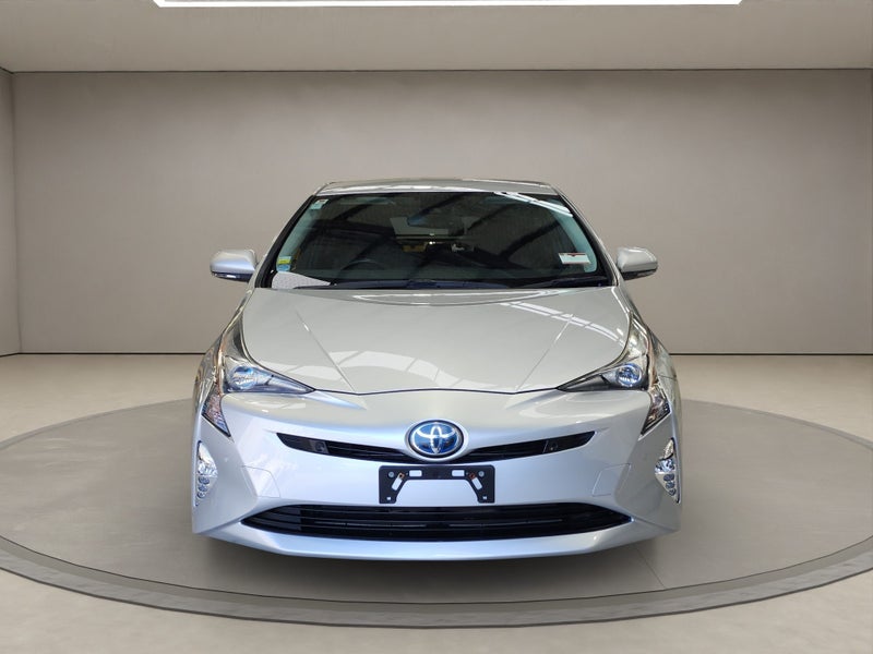 2017 Toyota Prius 1.8 Hybrid S Safety Plus 5 Dr... image 2