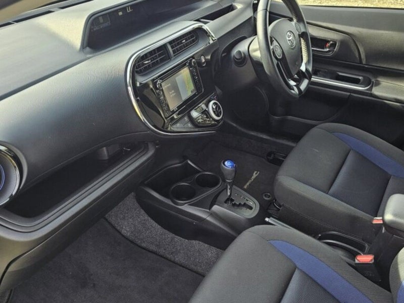 2017 Toyota Prius C SX 1.5P HV ECVT FWD HB/5D/5... image 4