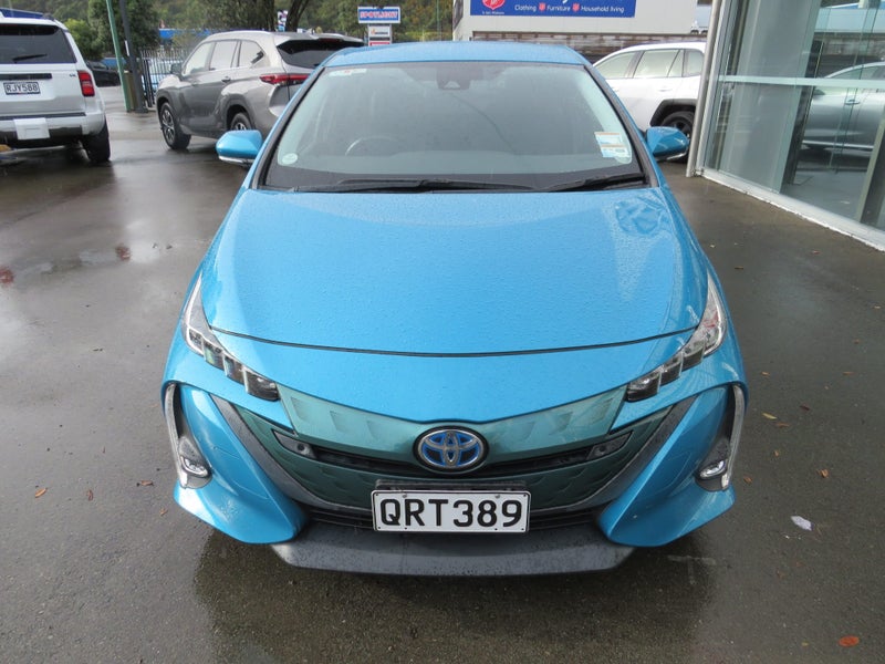 2017 Toyota Prius PHV Plug In Hybrid 1.8 G 5 Dr... image 3