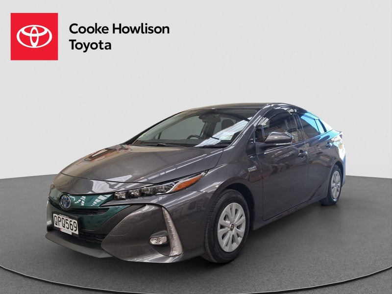 2017 Toyota Prius PHV Plug In Hybrid S Spec image 3