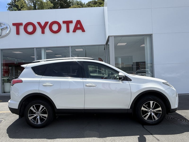 2017 Toyota RAV4 GXL 2.5P AWD Auto image 2