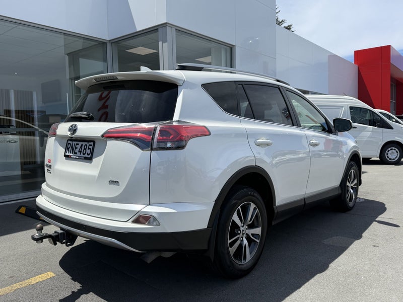 2017 Toyota RAV4 GXL 2.5P AWD Auto image 3