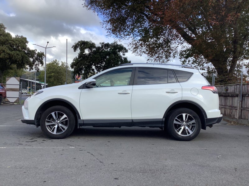 2017 Toyota RAV4 GXL FWD 2.0P SUV image 3