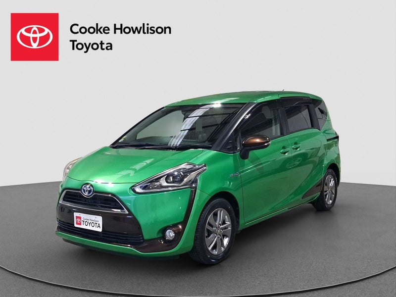 2017 Toyota Sienta 1.5 Hybrid 7 Seater image 3