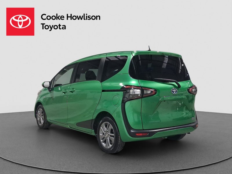 2017 Toyota Sienta 1.5 Hybrid G image 5