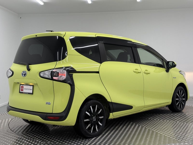 2017 Toyota Sienta 1.5 Hybrid G image 3