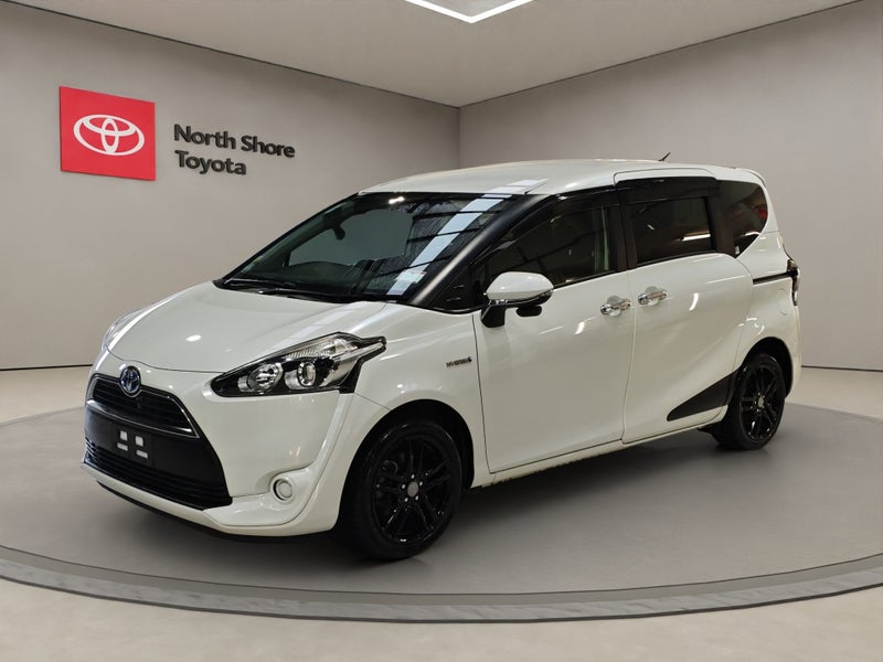 2017 Toyota Sienta 1.5L Hybrid G 2WD SUV image 3
