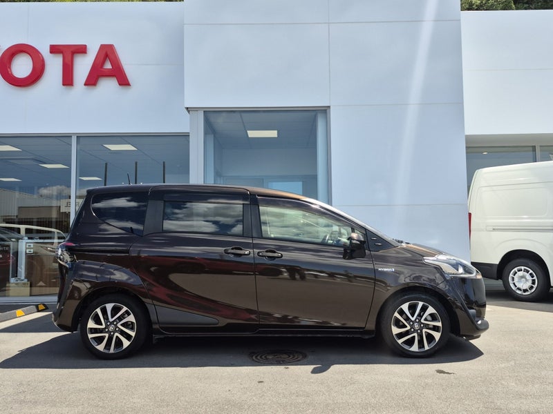2017 Toyota Sienta 1.5P HYBRID 7seat G Spec image 3
