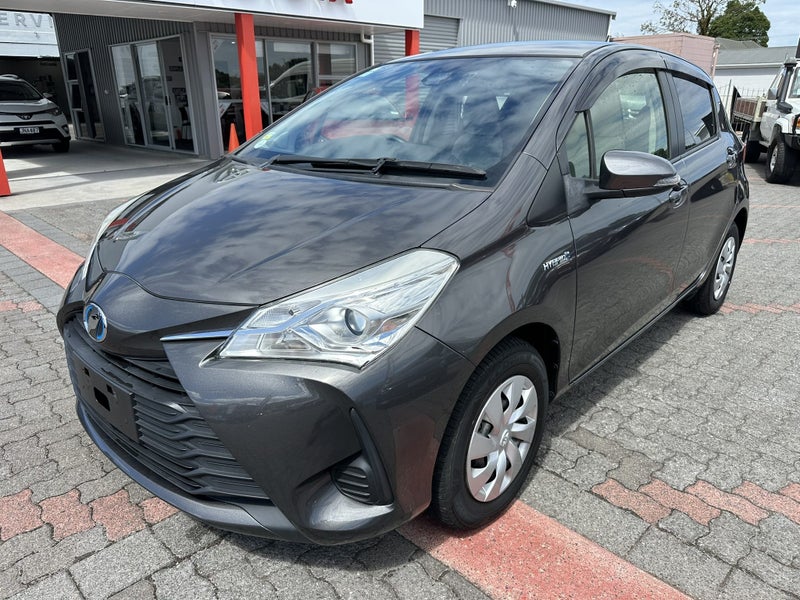 2017 Toyota Vitz 1.5 Hybrid F 5Dr Hatch CVT 2WD - image 3