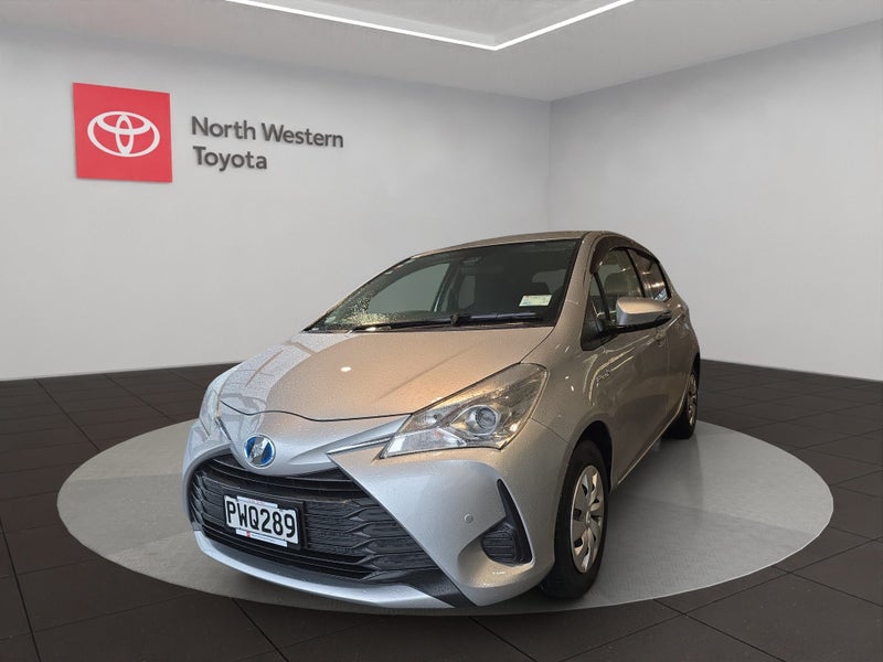 2017 Toyota Vitz 1.5 Hybrid F 5Dr Hatch CVT 2WD image 3