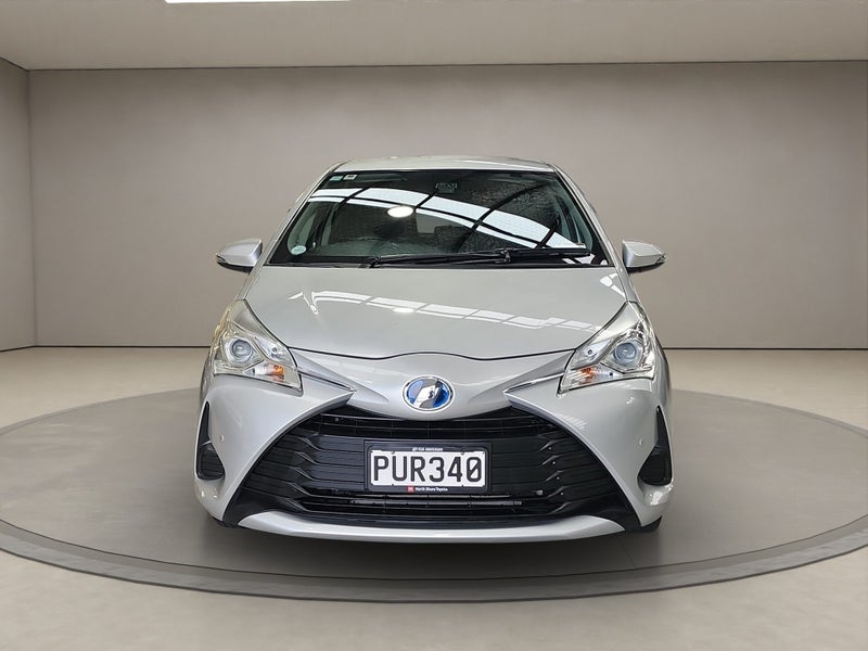 2017 Toyota Vitz 1.5L Hybrid F 2WD Hatchback image 2