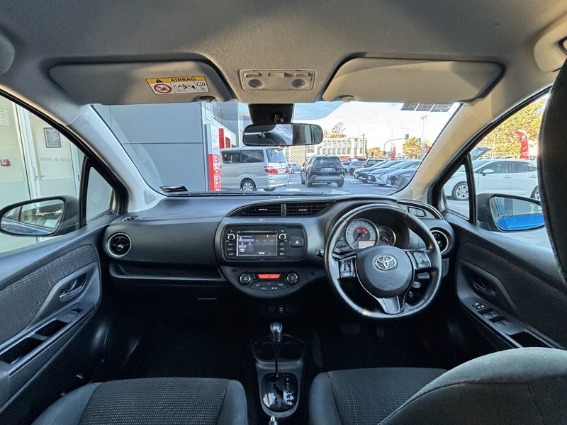 2017 Toyota Yaris SX 1.5 PETROL SPORTY HATCH image 2