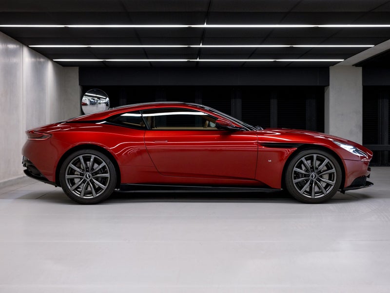 2018 Aston Martin DB11 V12 Coupe image 4