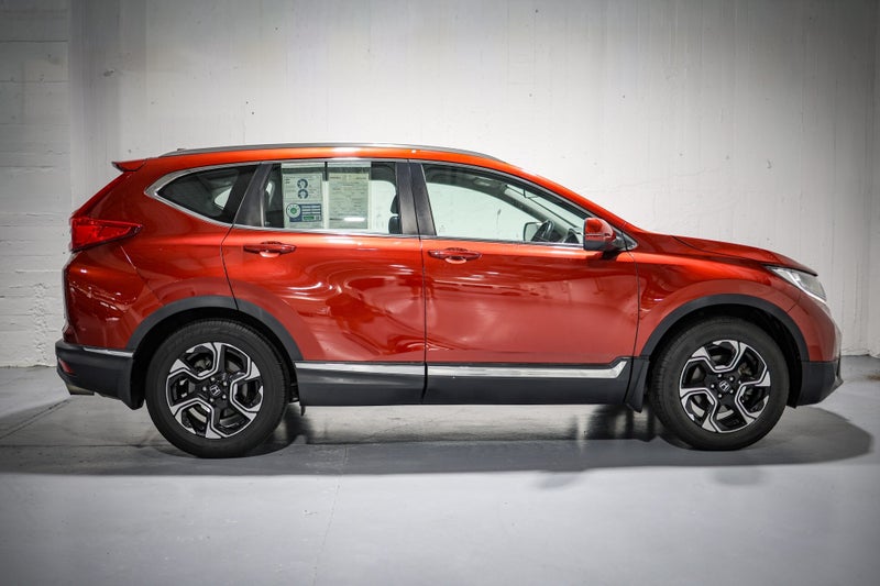2018 Honda CR-V 2WD Touring image 3