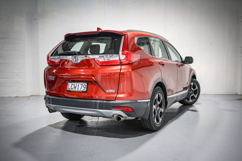 2018 Honda CR-V 2WD Touring image 4