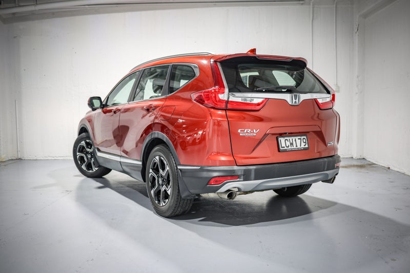 2018 Honda CR-V 2WD Touring image 5