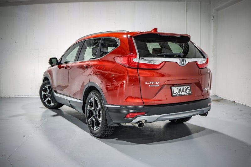 2018 Honda CR-V 2WD Touring image 5