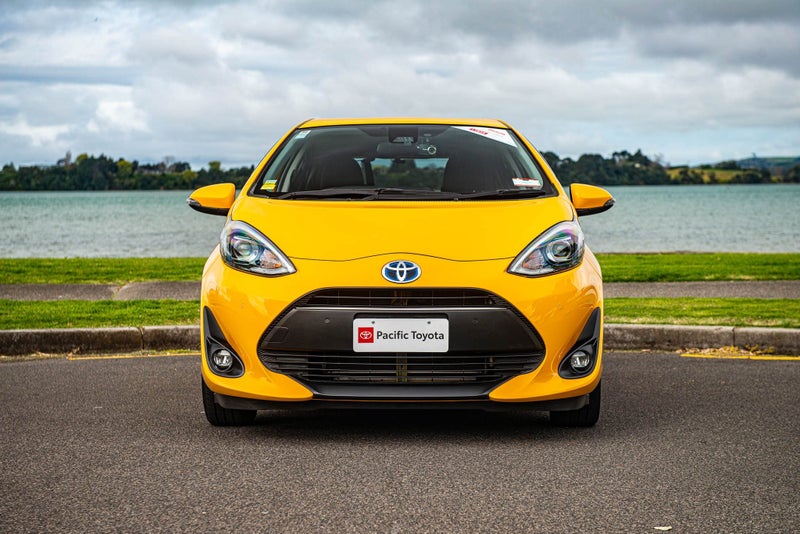 2018 Toyota Aqua 1.5 Hybrid image 2