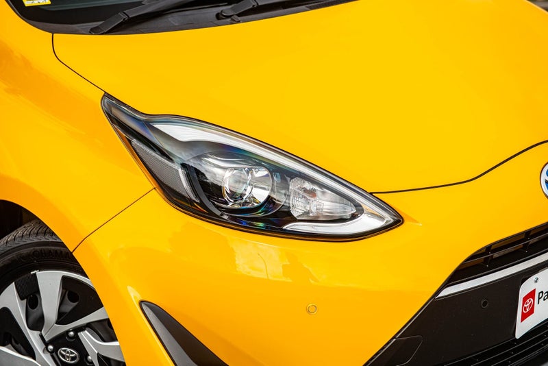 2018 Toyota Aqua 1.5 Hybrid image 3