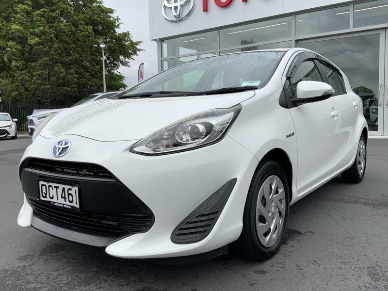 2018 Toyota Aqua 1.5 Hybrid Automatic - Fuel sa... image 4