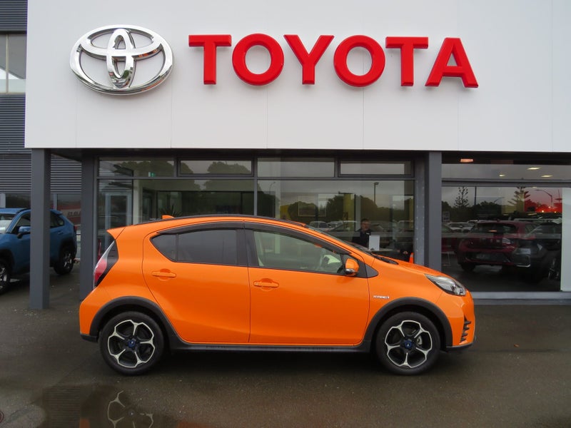 2018 Toyota Aqua 1.5 Hybrid Crossover + 6.95% F... image 5