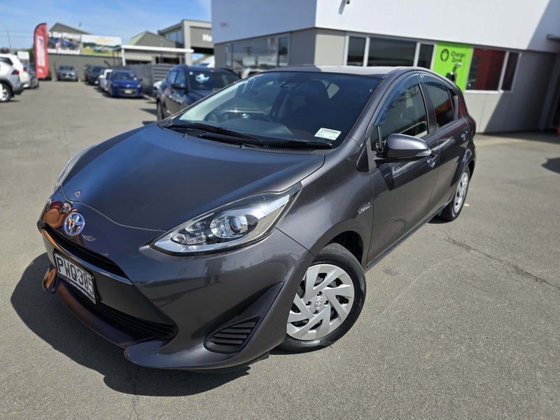 2018 Toyota Aqua 1.5 Hybrid G 5 Dr Hatch CVT 2WD image 4