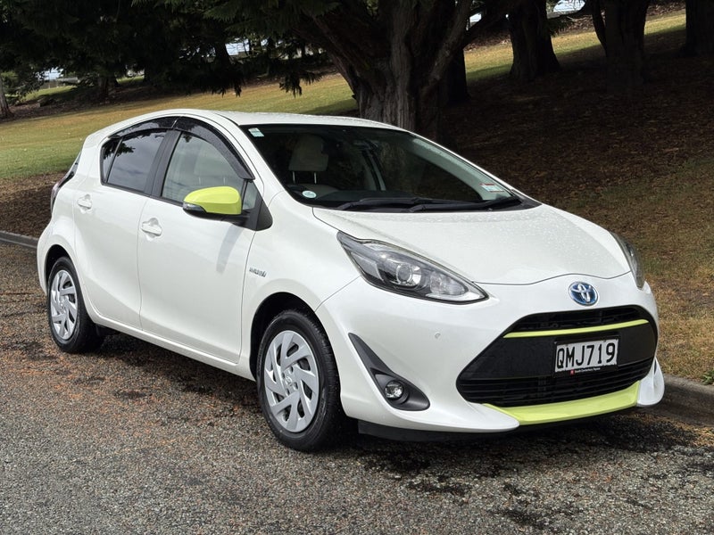 2018 Toyota Aqua 1.5 Hybrid G Soft Leather Sele... image 2