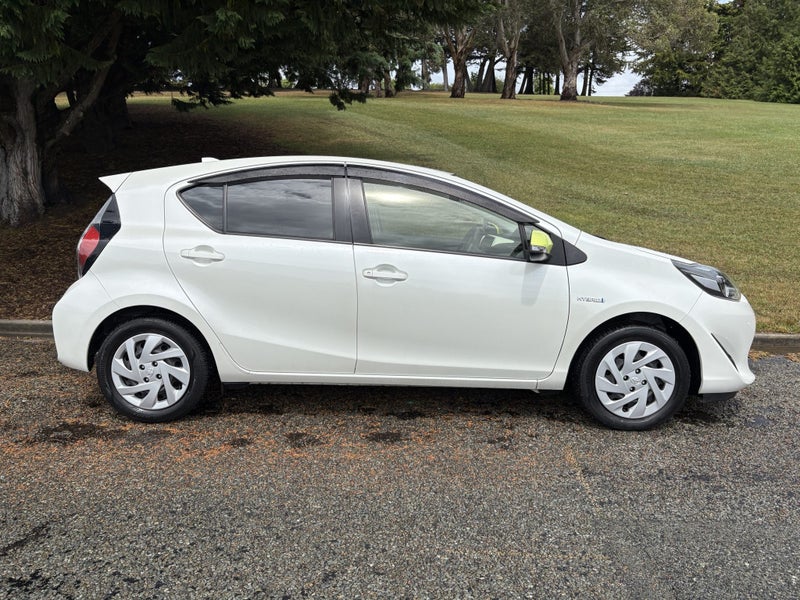 2018 Toyota Aqua 1.5 Hybrid G Soft Leather Sele... image 3